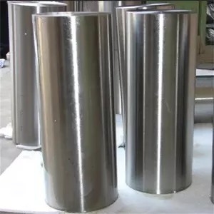 ดึงเย็น 42crmo4 4140 1045 เหล็กเส้นกลมขัดเงาสำหรับอุปกรณ์พลังน้ำ